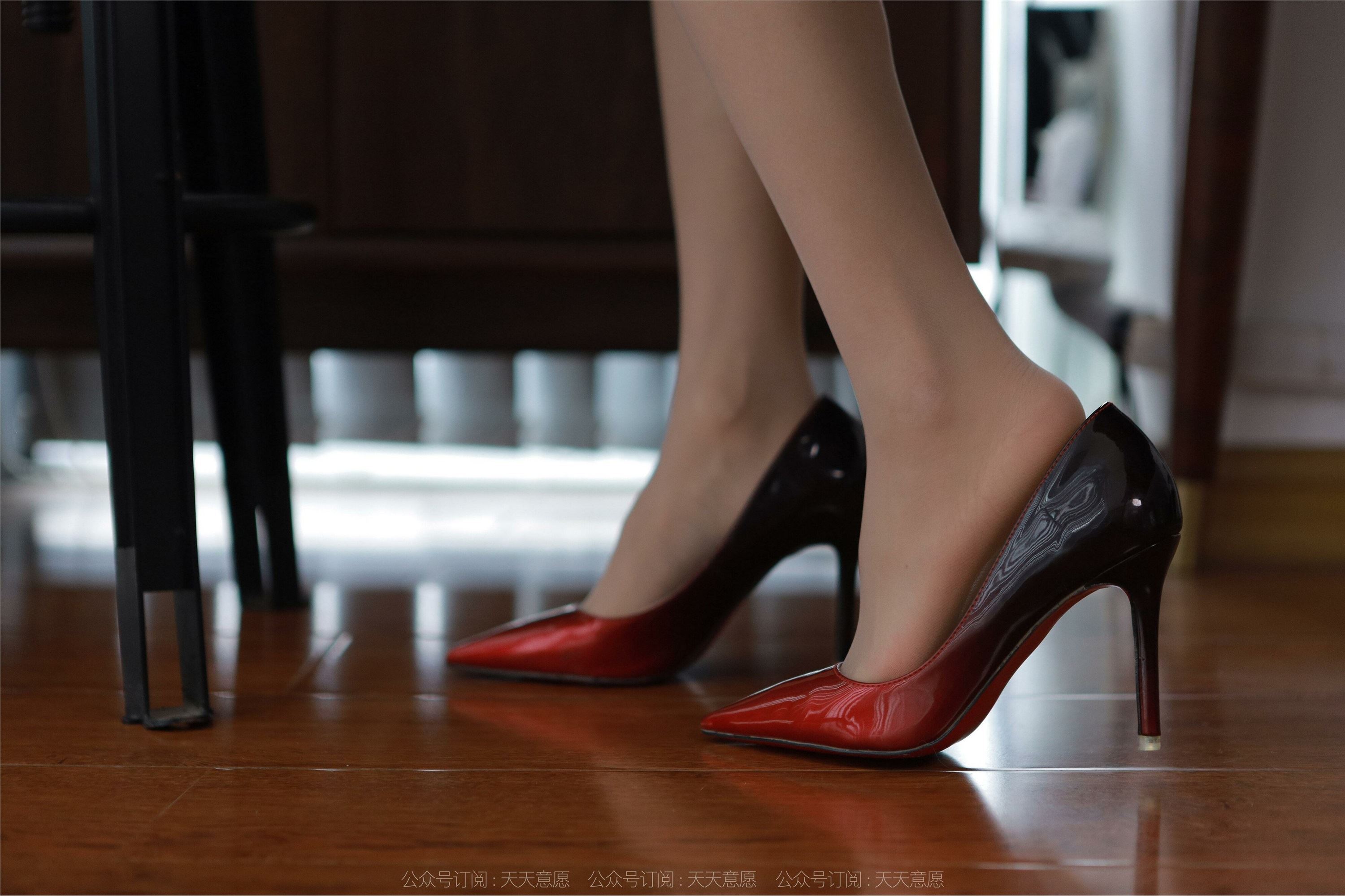 IESS异思趣向 2022.03.17 丝享家1031：美子《新年红底高跟》